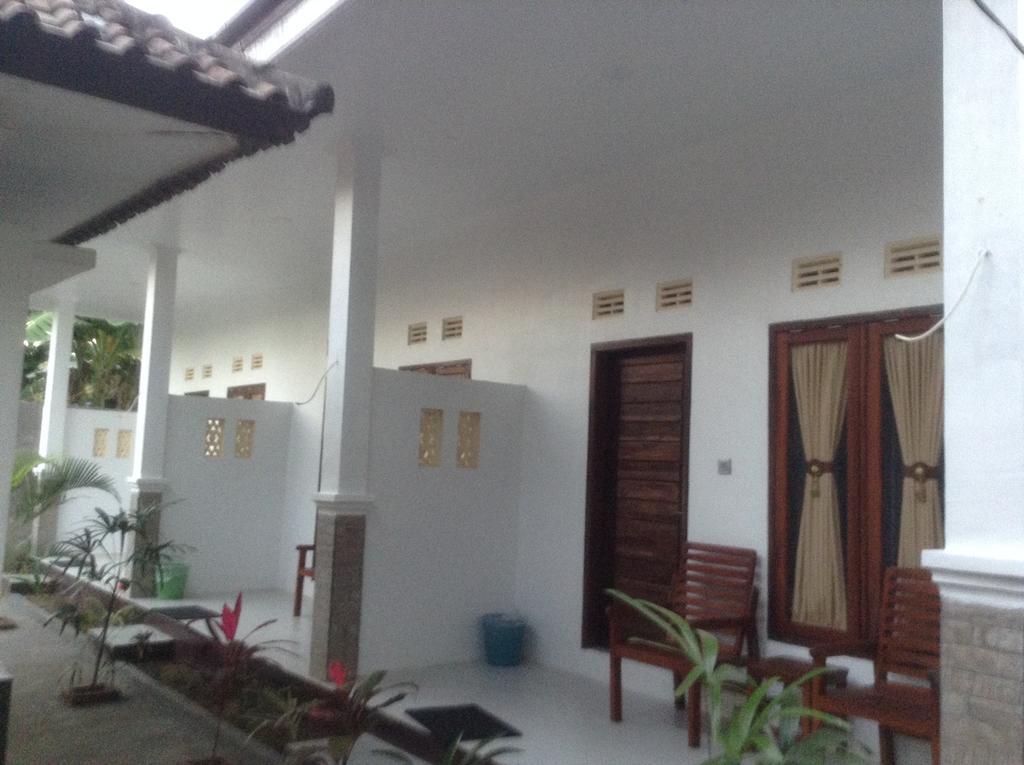 Rasti Homestay Kuta  Buitenkant foto